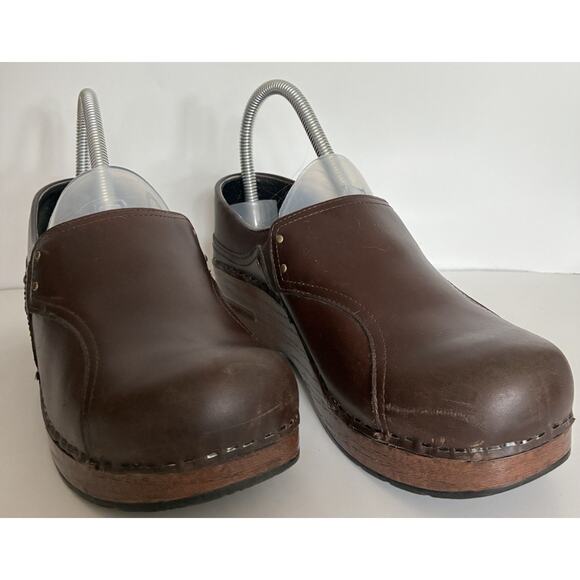 Dansko Stacie Sz 37 US 6 1/2 - 7 Clogs Comfort Brown Leather Clogs Slip On Shoes - Picture 1 of 6